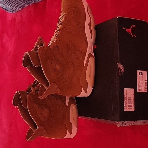 Men's Jordan Retro 6's - Picture 3 of 7